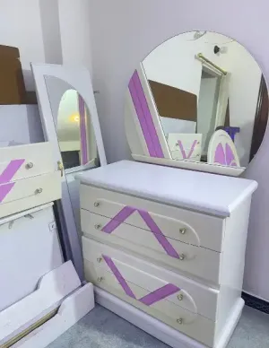 غرفة نوم شبه جديدة